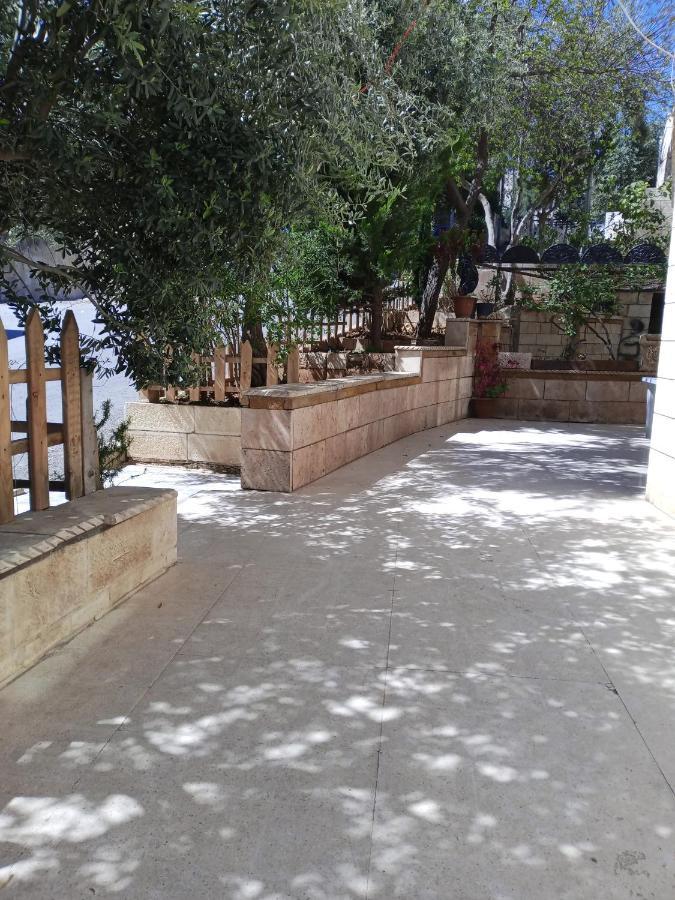 Flower Jarash Exterior photo